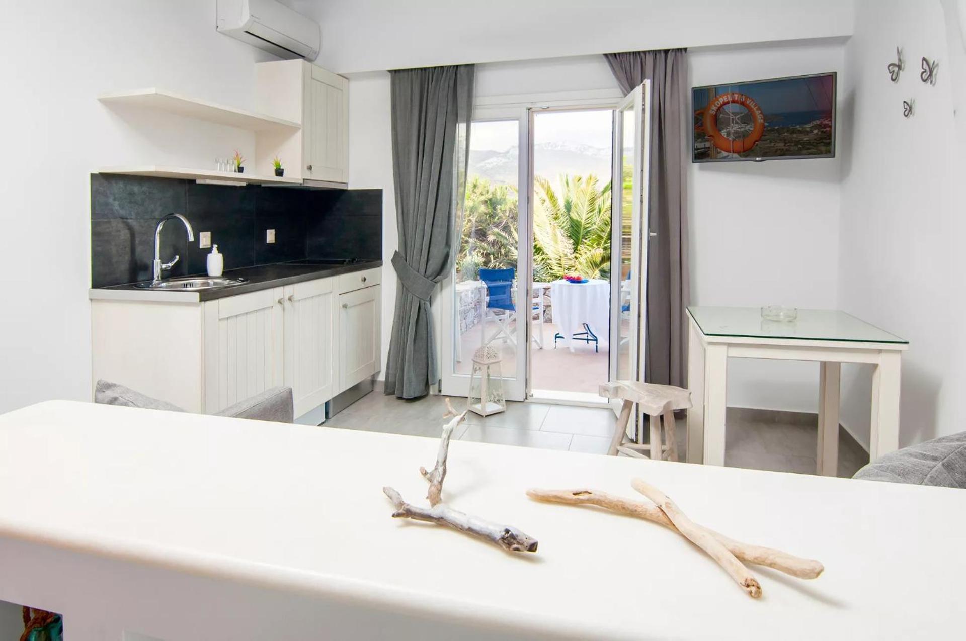 Bed and Breakfast Skopelitis Village 4*